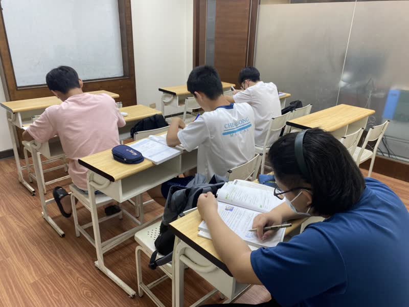 睿林補習班自習教室